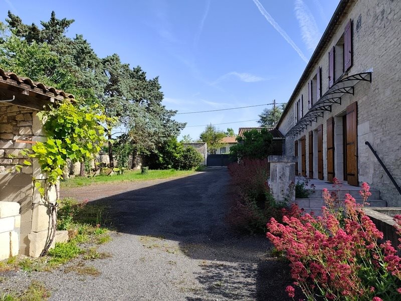 Maison à vendre, 170m², Hiersac