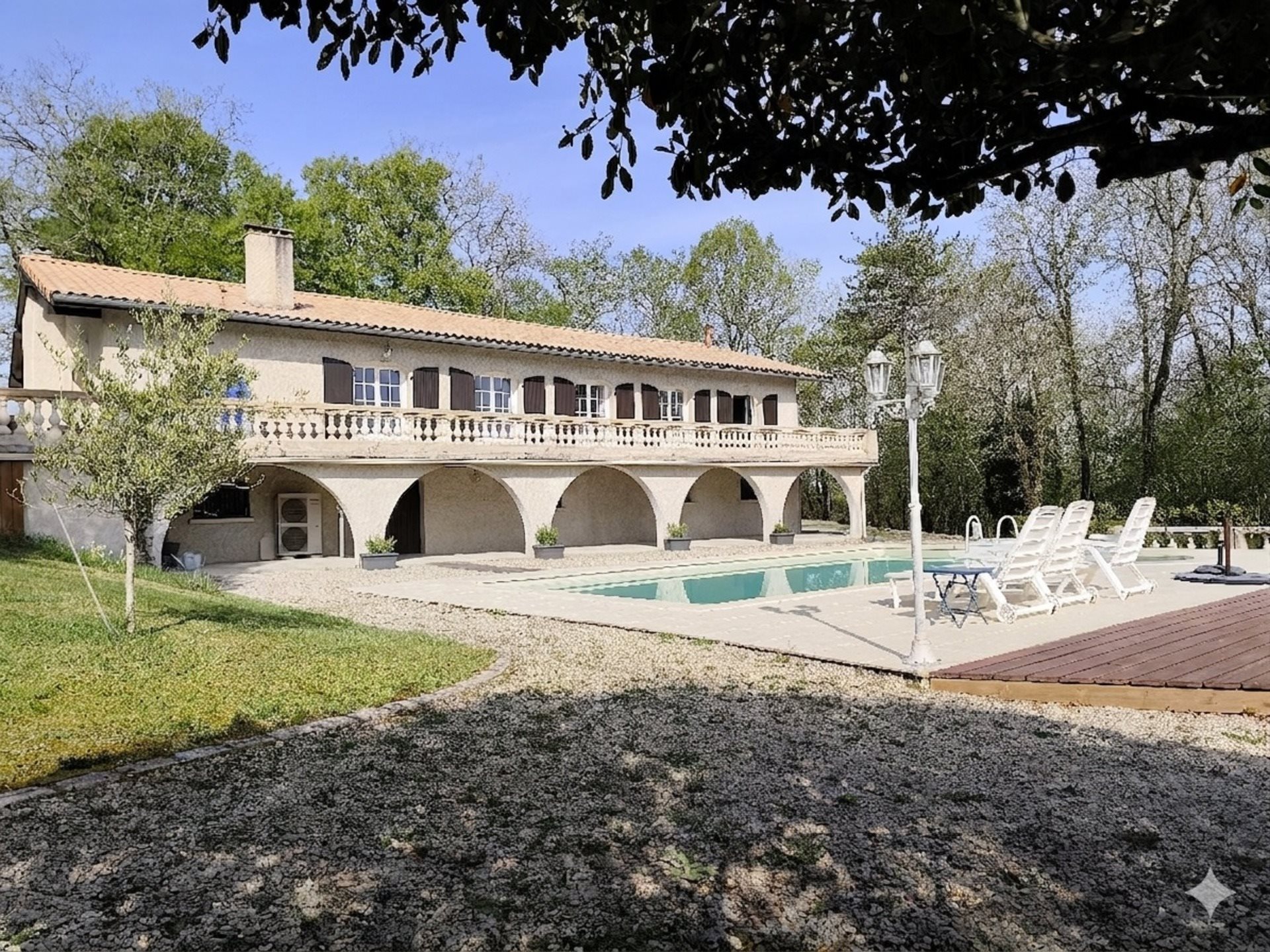 Maison à vendre, 208m², Voeuil-et-Giget