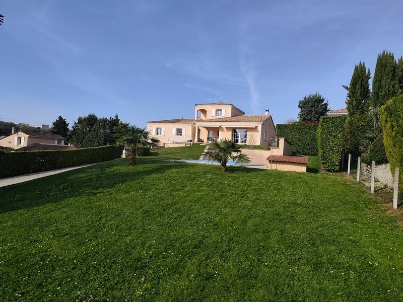 Maison à vendre, 163m², Ruelle-sur-Touvre