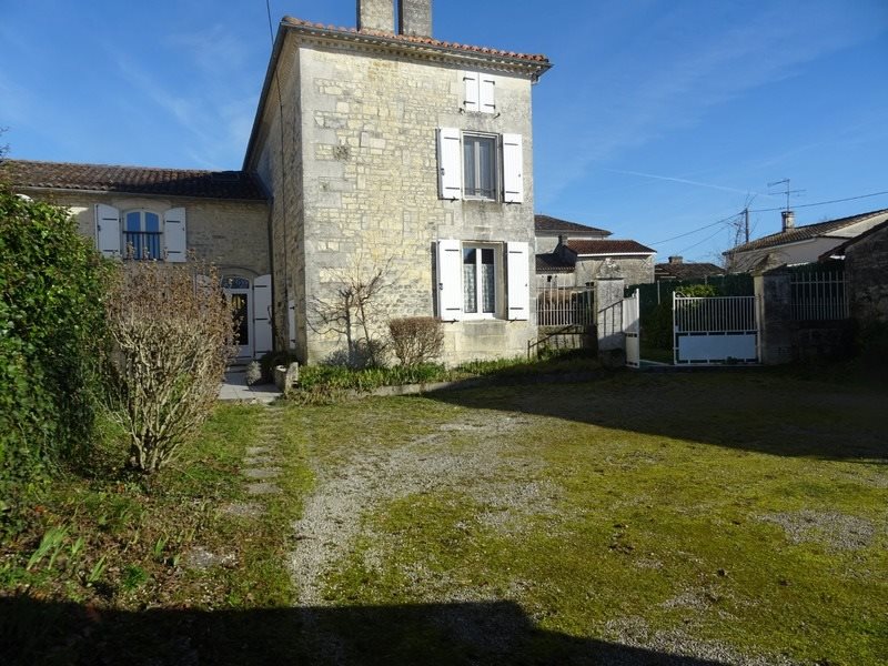 Maison à vendre, 238m², Hiersac