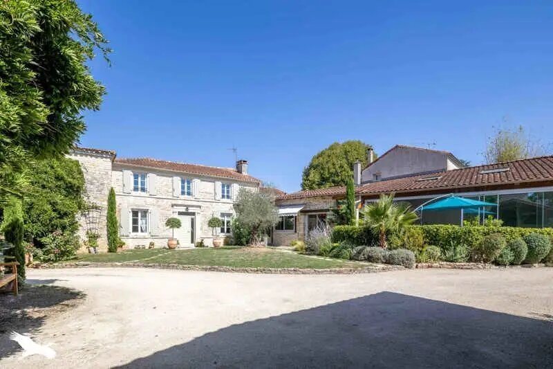 Maison à vendre, 205m², Mansle