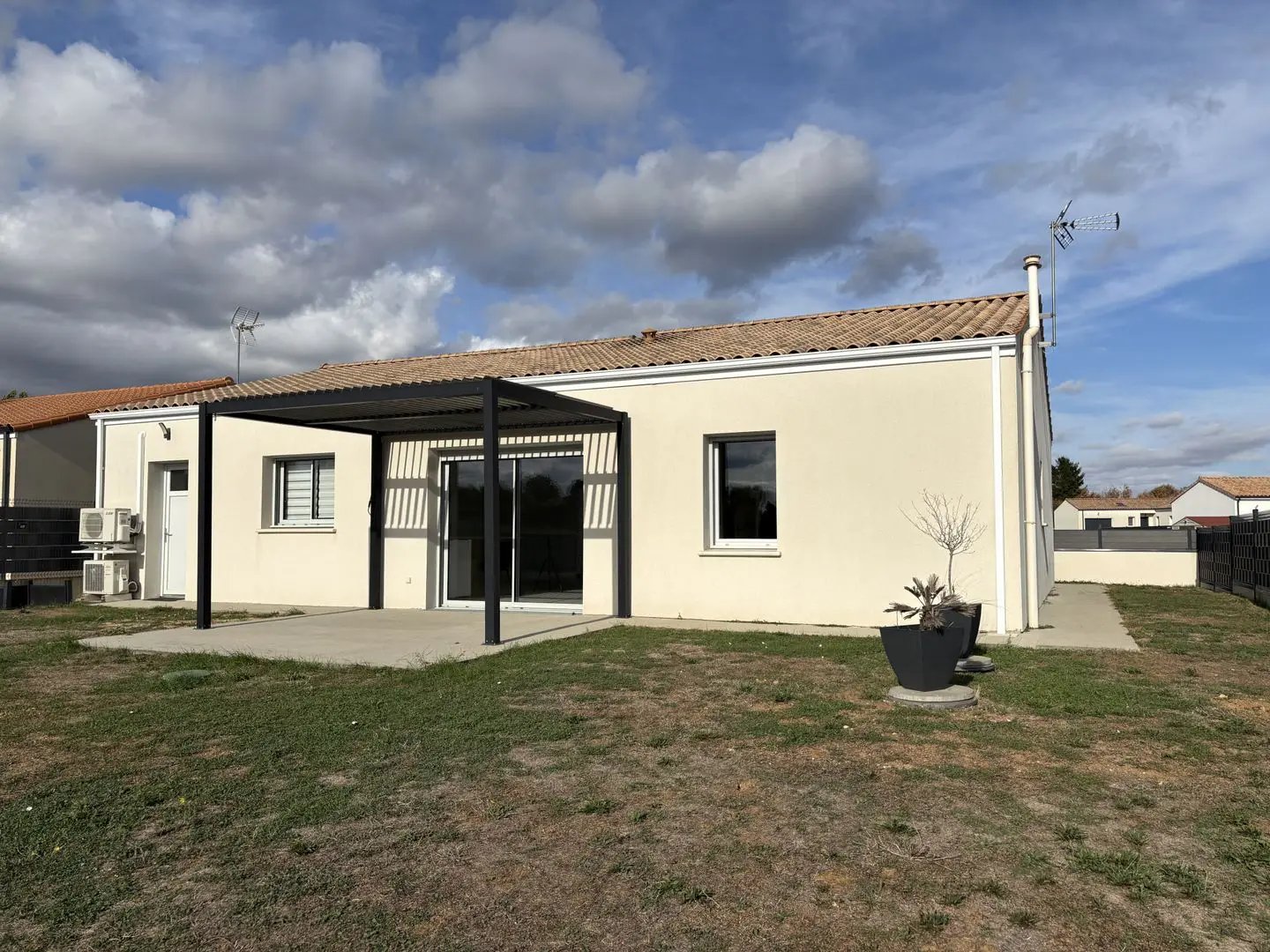 Maison à louer, 107m², Sainte-Néomaye