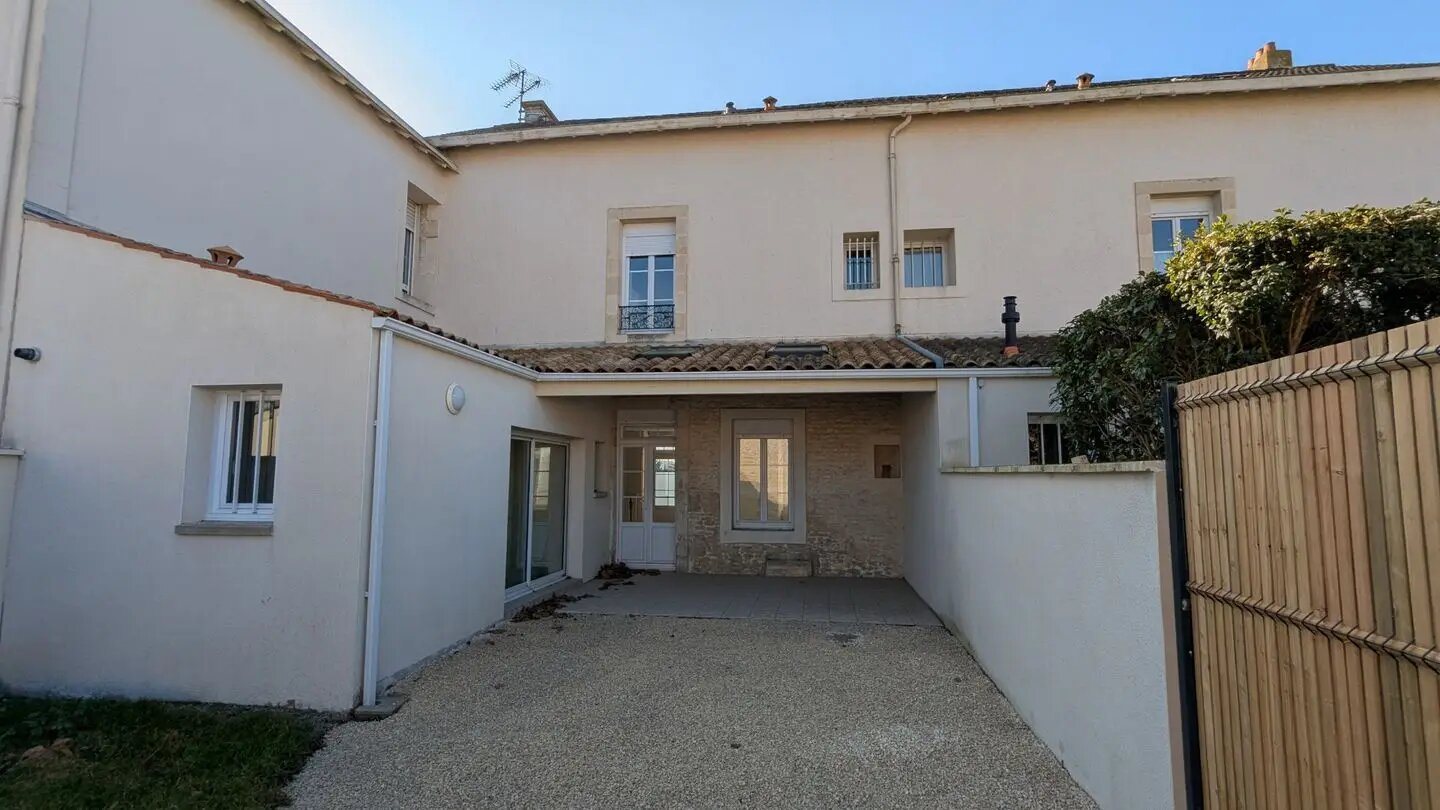 Maison à vendre, 114m², La Crèche
