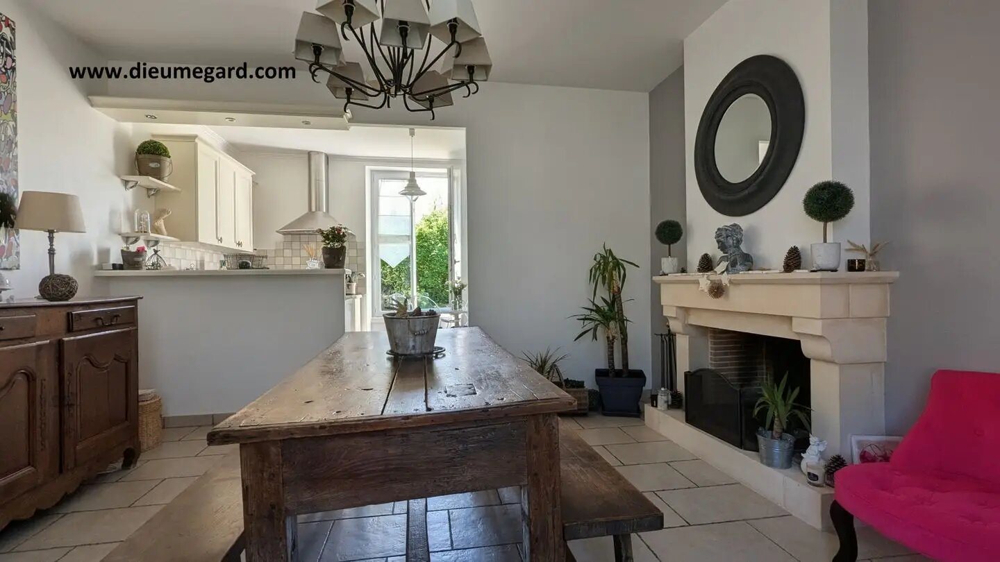 Maison à vendre, 183m², La Crèche