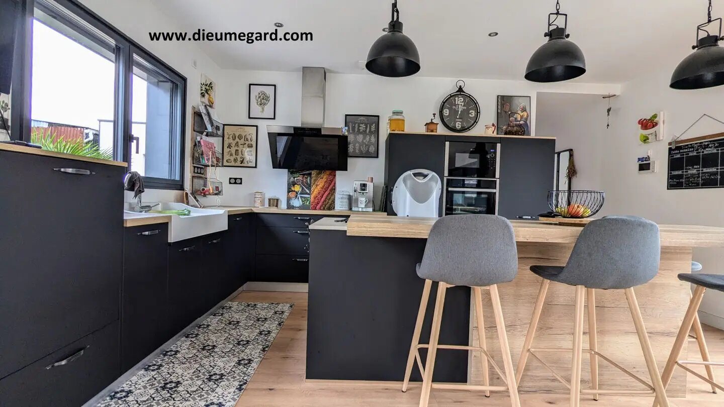 Maison à vendre, 128m², Azay-le-Brûlé