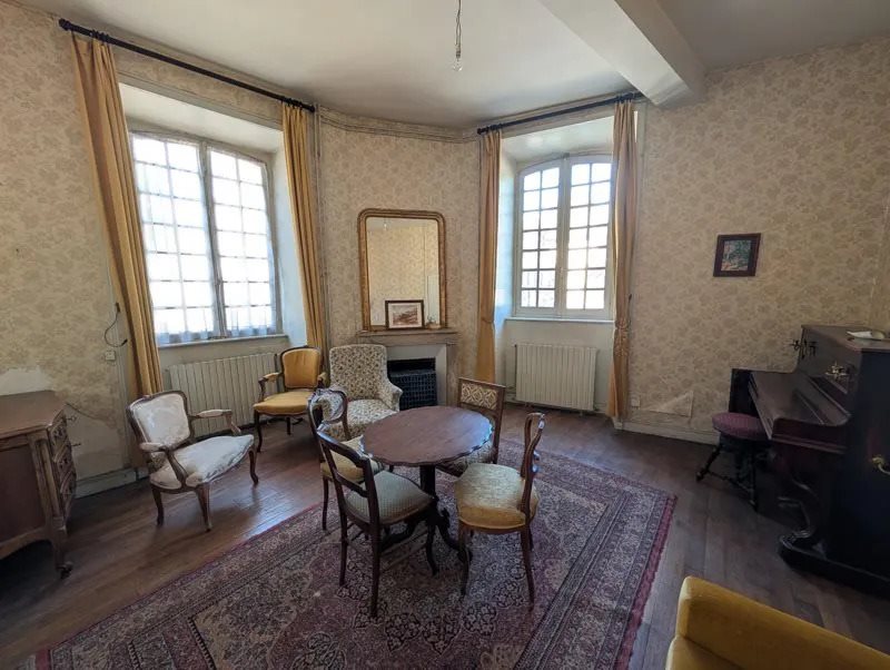 Maison à vendre, 212m², Uzerche
