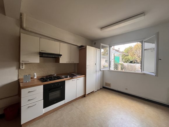 Appartement à louer, 1m², La Couronne