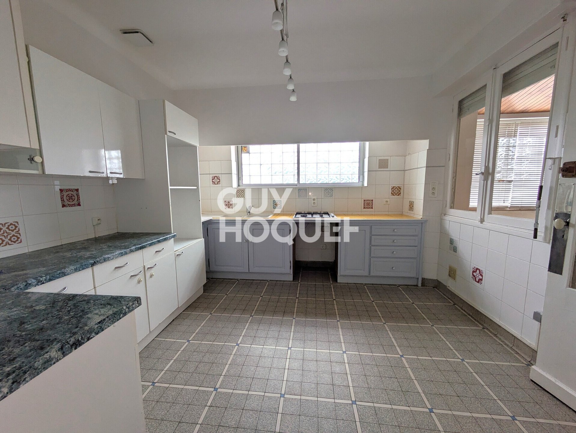 Maison à louer, 177m², Cahors