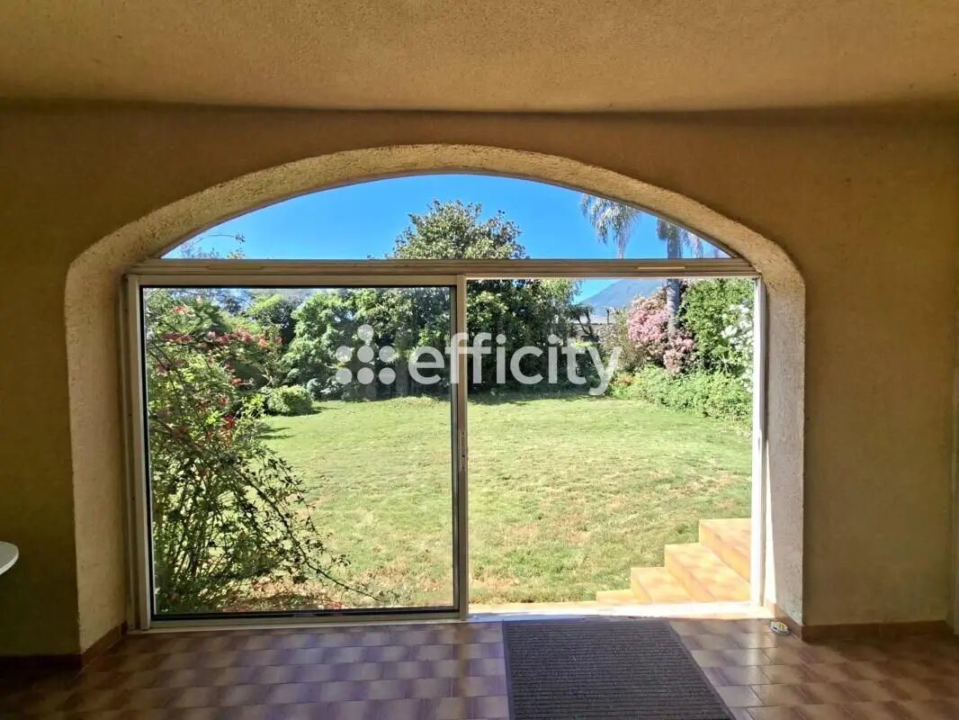 Maison à vendre, 180m², Santa-Lucia-di-Moriani