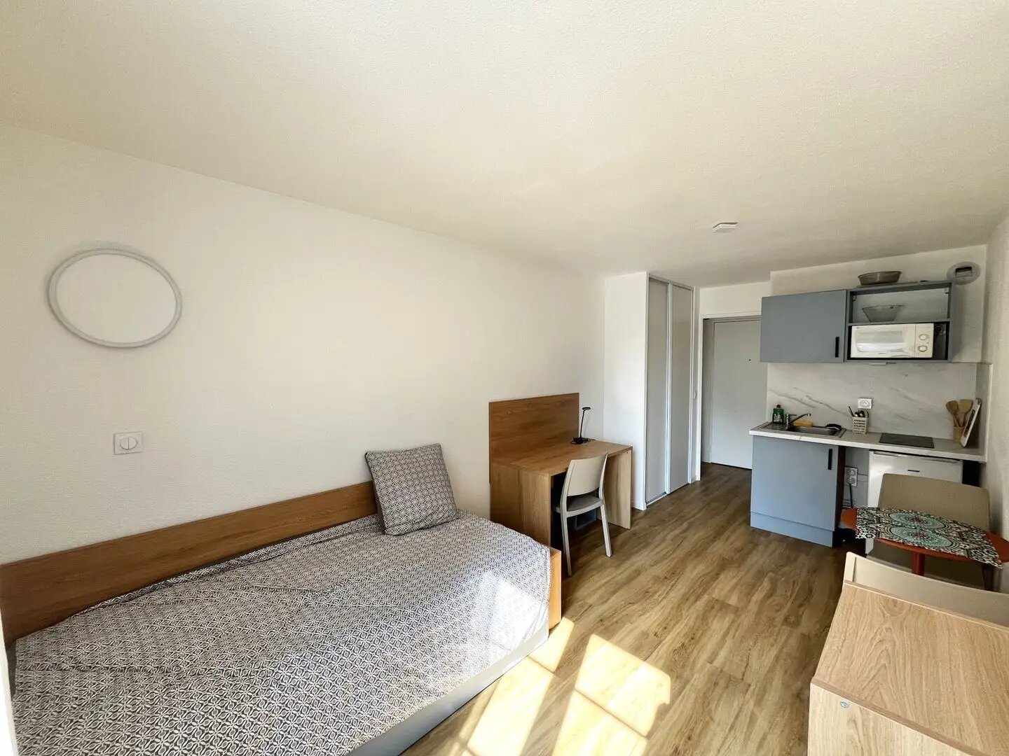 Appartement à louer, 18m², Courbevoie