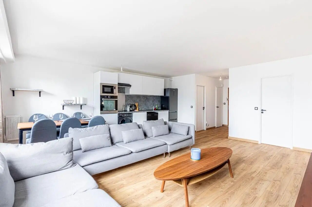 Appartement à louer, 81m², Courbevoie