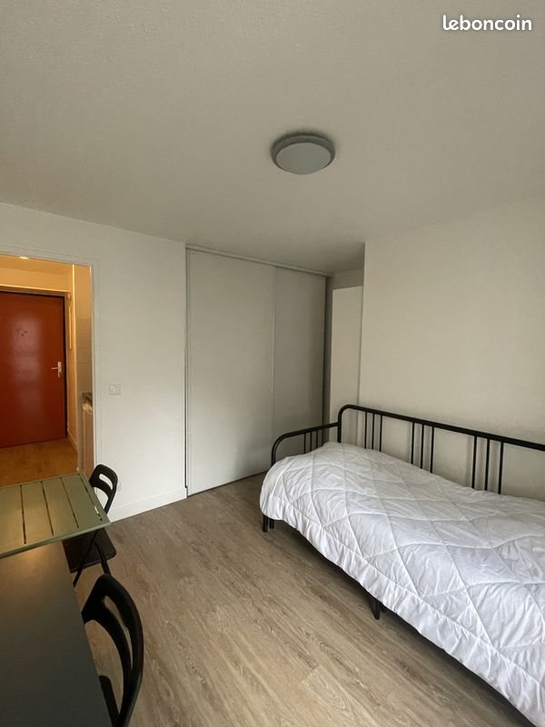 Appartement à louer, 18m², Courbevoie