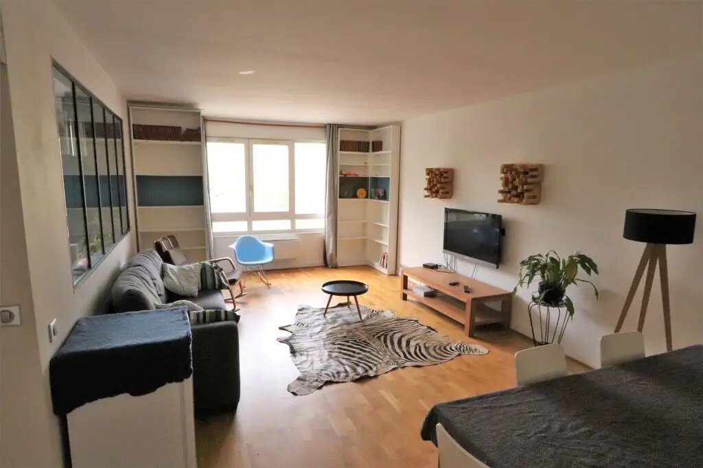Appartement à louer, 70m², Courbevoie
