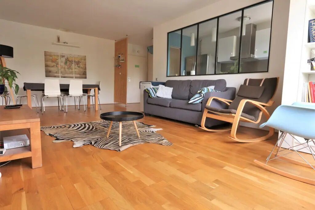 Appartement à louer, 70m², Courbevoie
