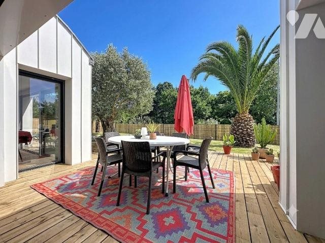 Maison à vendre, 221m², Lanester