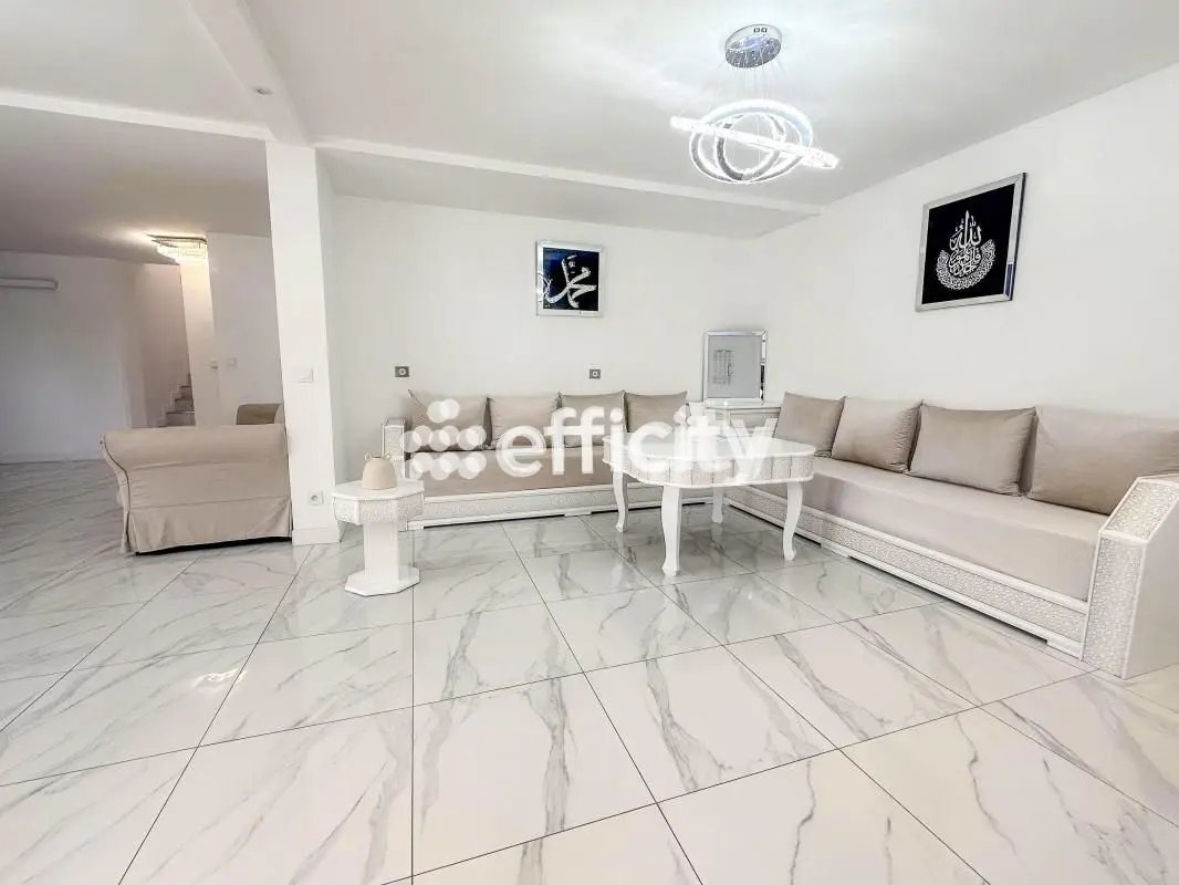Maison à vendre, 180m², Vaulx-en-Velin