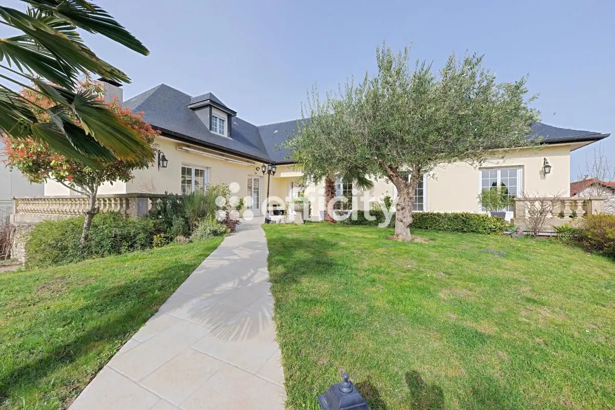 Maison à vendre, 222m², Montfermeil