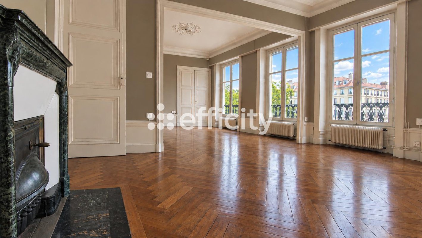 Appartement à vendre, 165m², Saint-Étienne