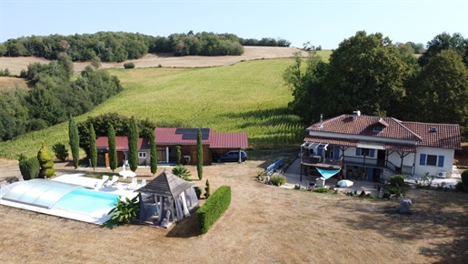 5 pièces 131 m² · à Figeac · 131 m² · 299 000 €