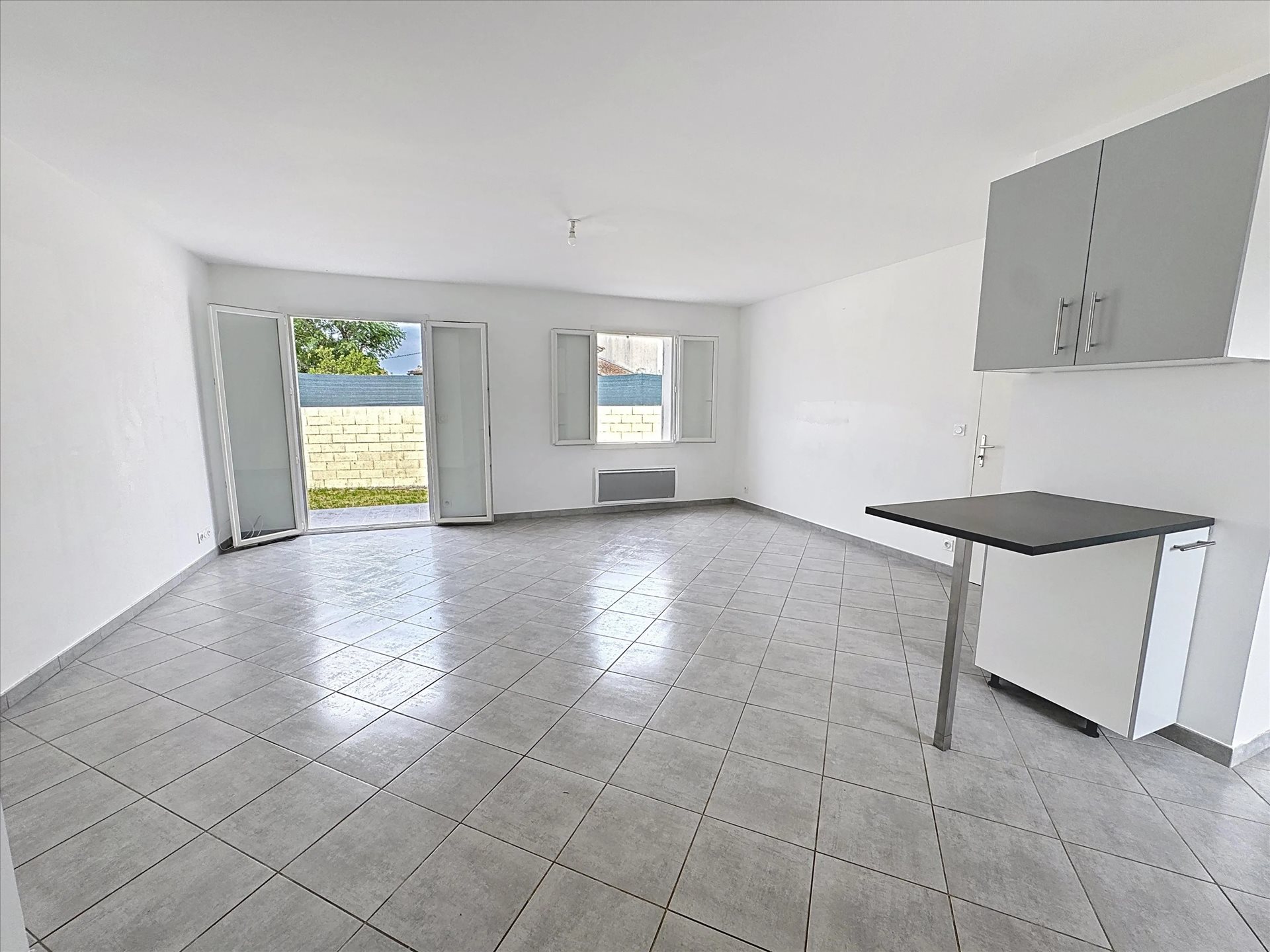 Maison à louer, 80m², Alès