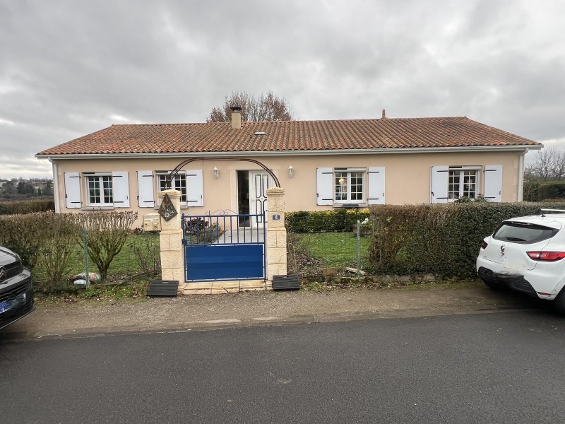 Maison à vendre, 3m², Confolens