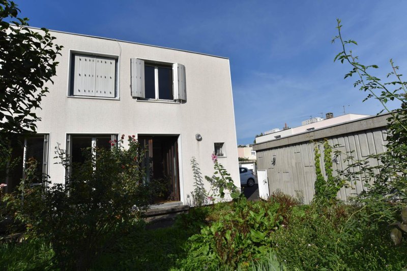 Maison à vendre, NaNm², Clermont-Ferrand