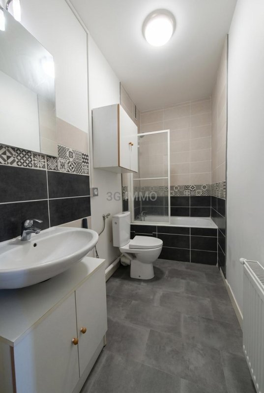 Appartement à vendre, 1m², Moulins