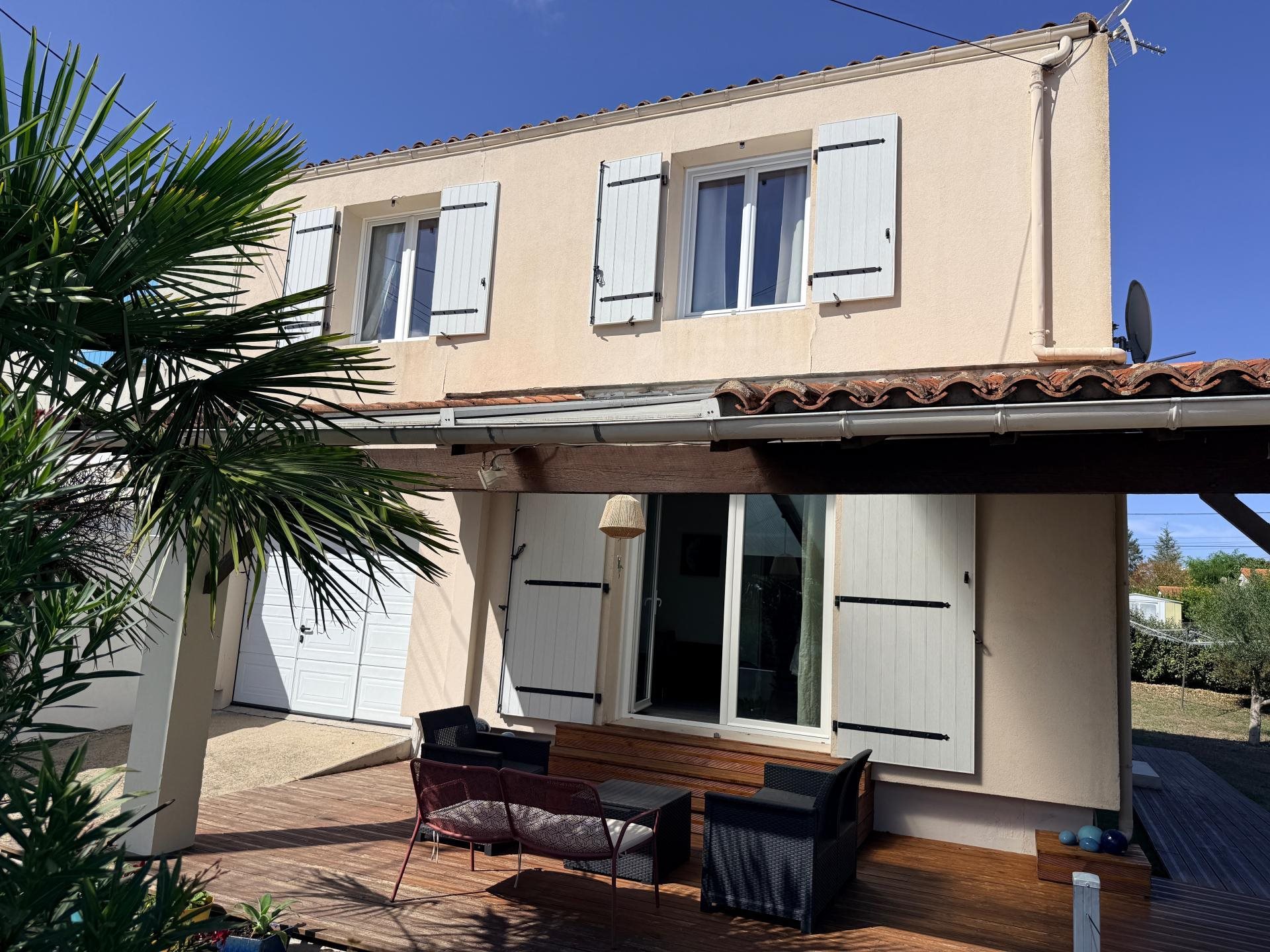Maison à vendre, 92m², Saintes