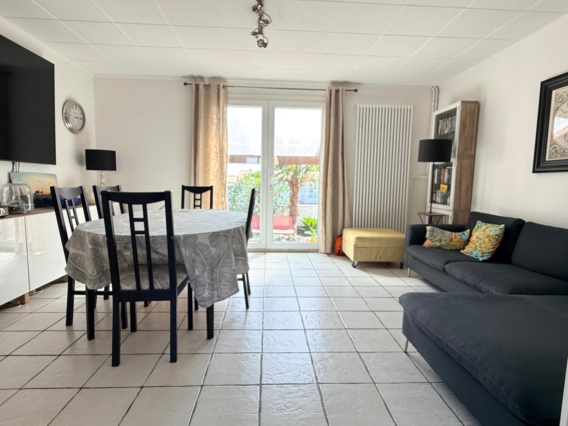 Maison à vendre, 92m², Saintes