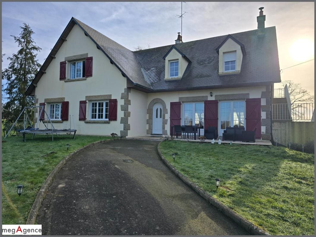 Maison à vendre, 237m², Fougères