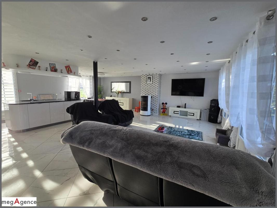 Maison à vendre, 237m², Fougères