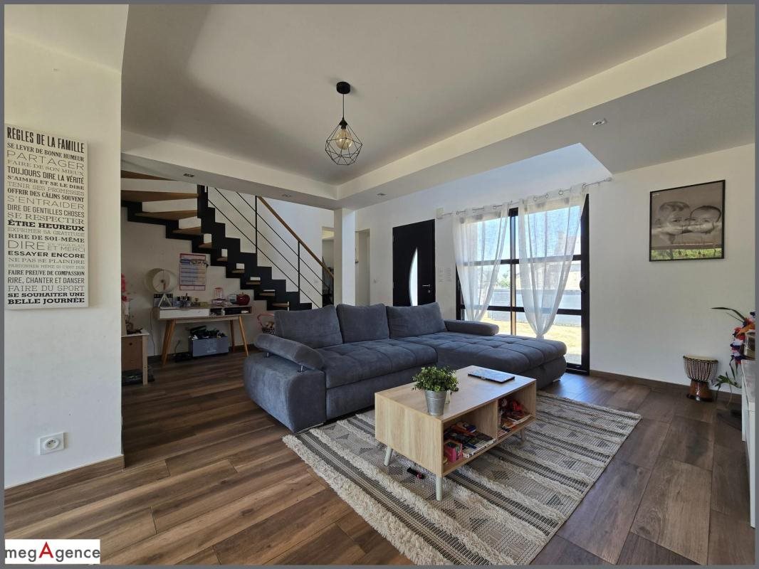 Maison à vendre, 114m², Chauvigné