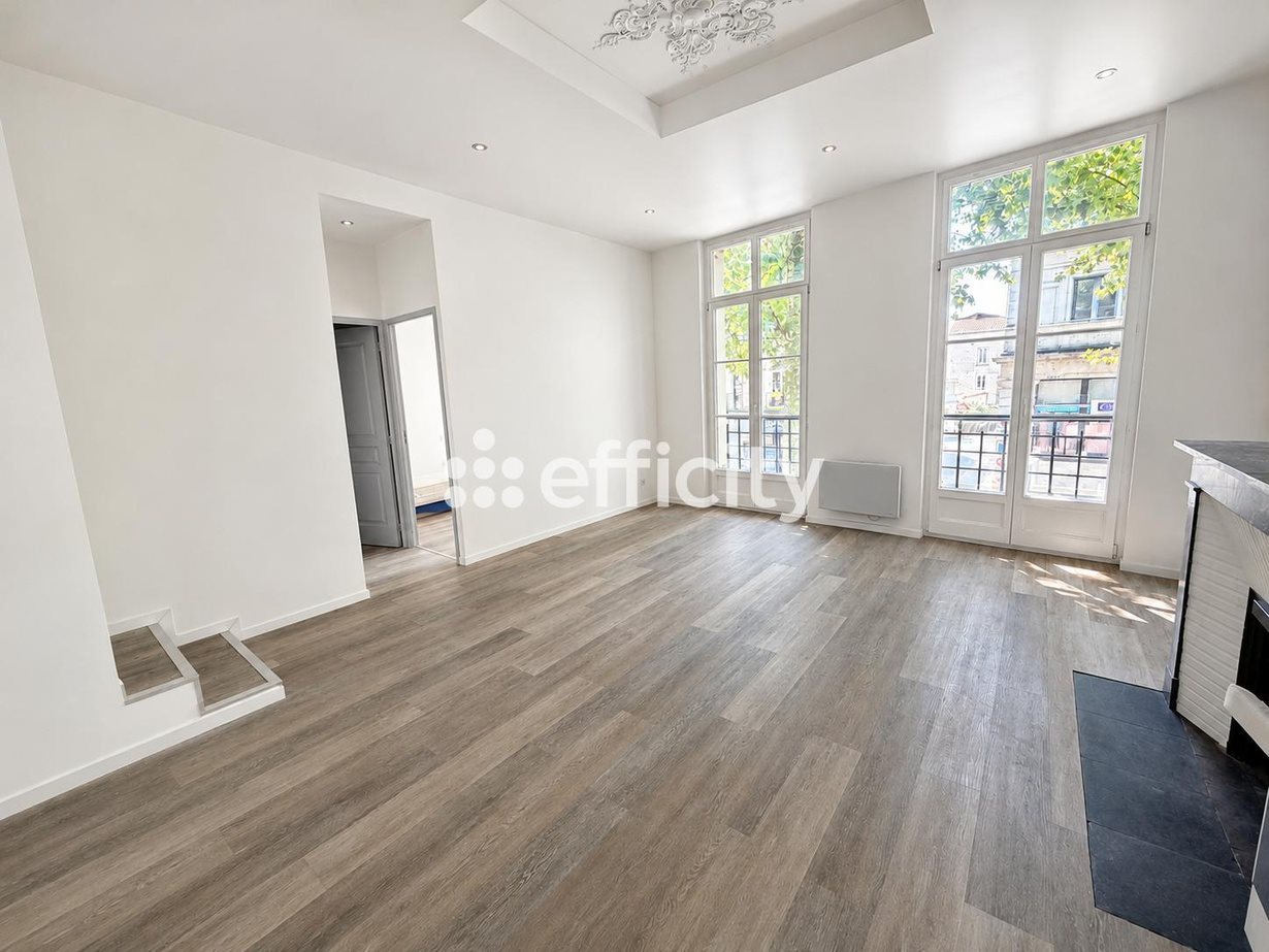 Appartement à vendre, 40m², Saintes