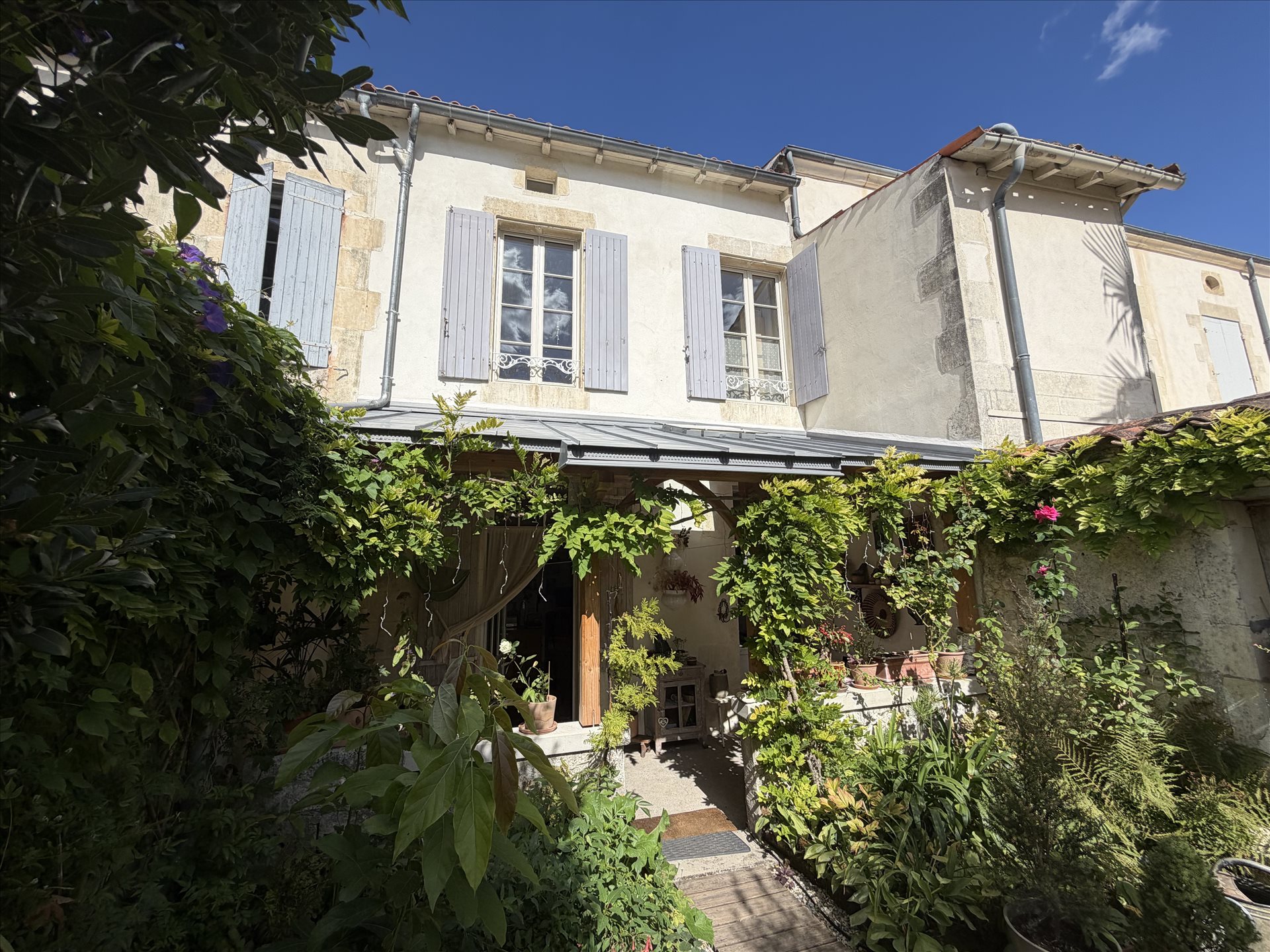 Maison à vendre, 4m², Saint-Jean-d'Angély