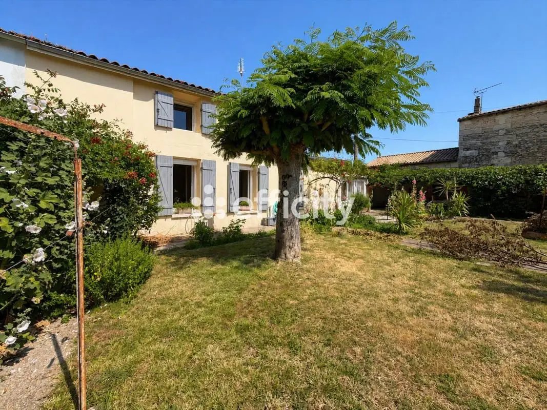 Maison à vendre, 87m², Saintes