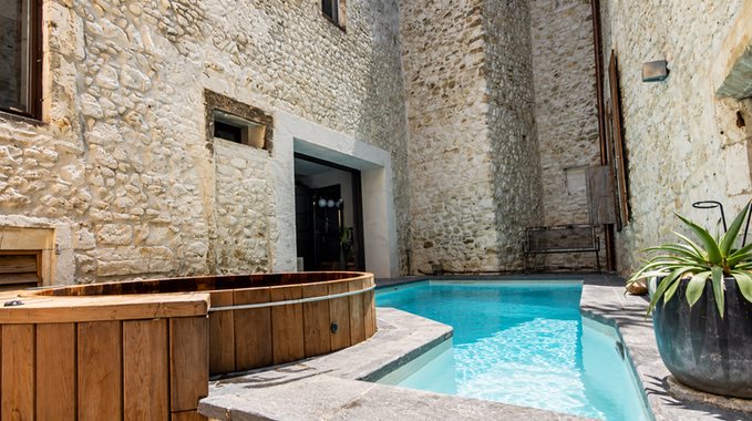 Maison à vendre, 363m², Bourg-Saint-Andéol