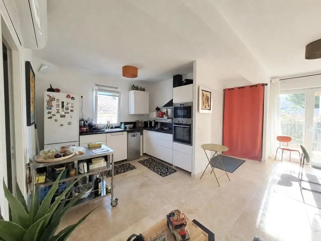 Appartement à vendre, 78m², Eyguières