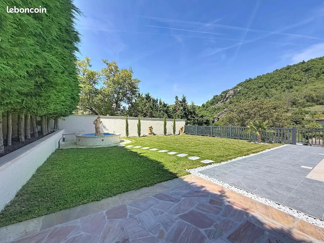 Maison à vendre, 135m², Genilac