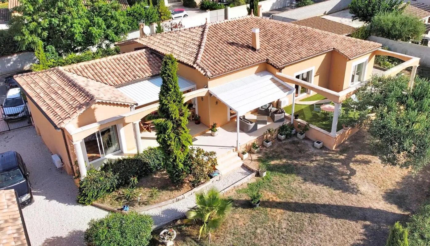Maison à vendre, 205m², Montfrin