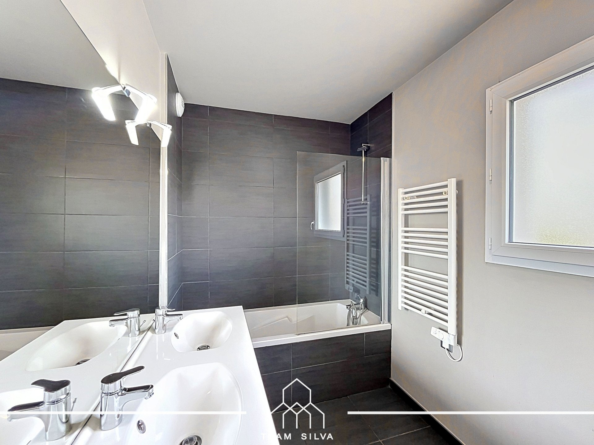 Maison à vendre, 4m², Jonage