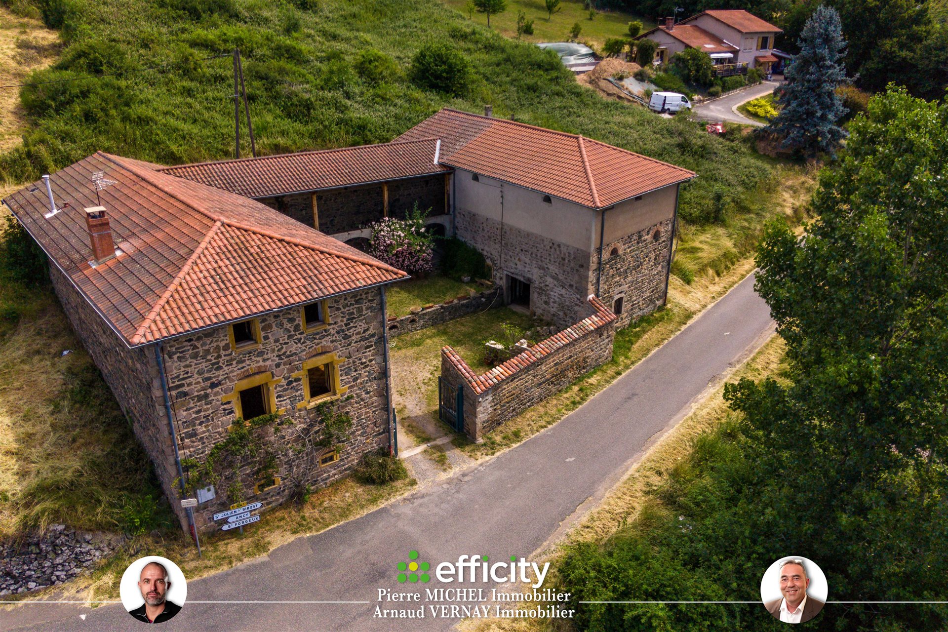 Maison à vendre, 243m², Montrottier