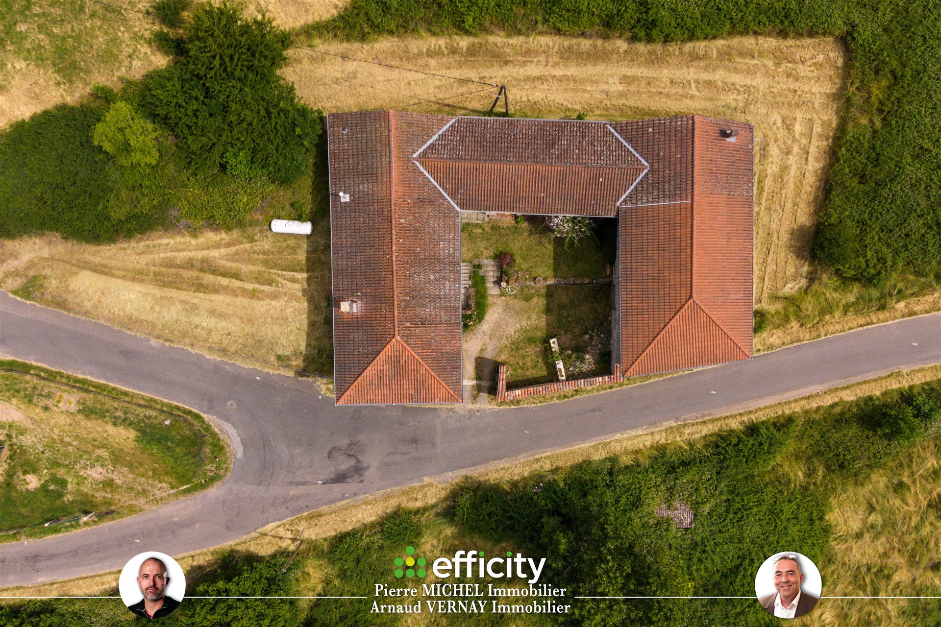 Maison à vendre, 243m², Montrottier