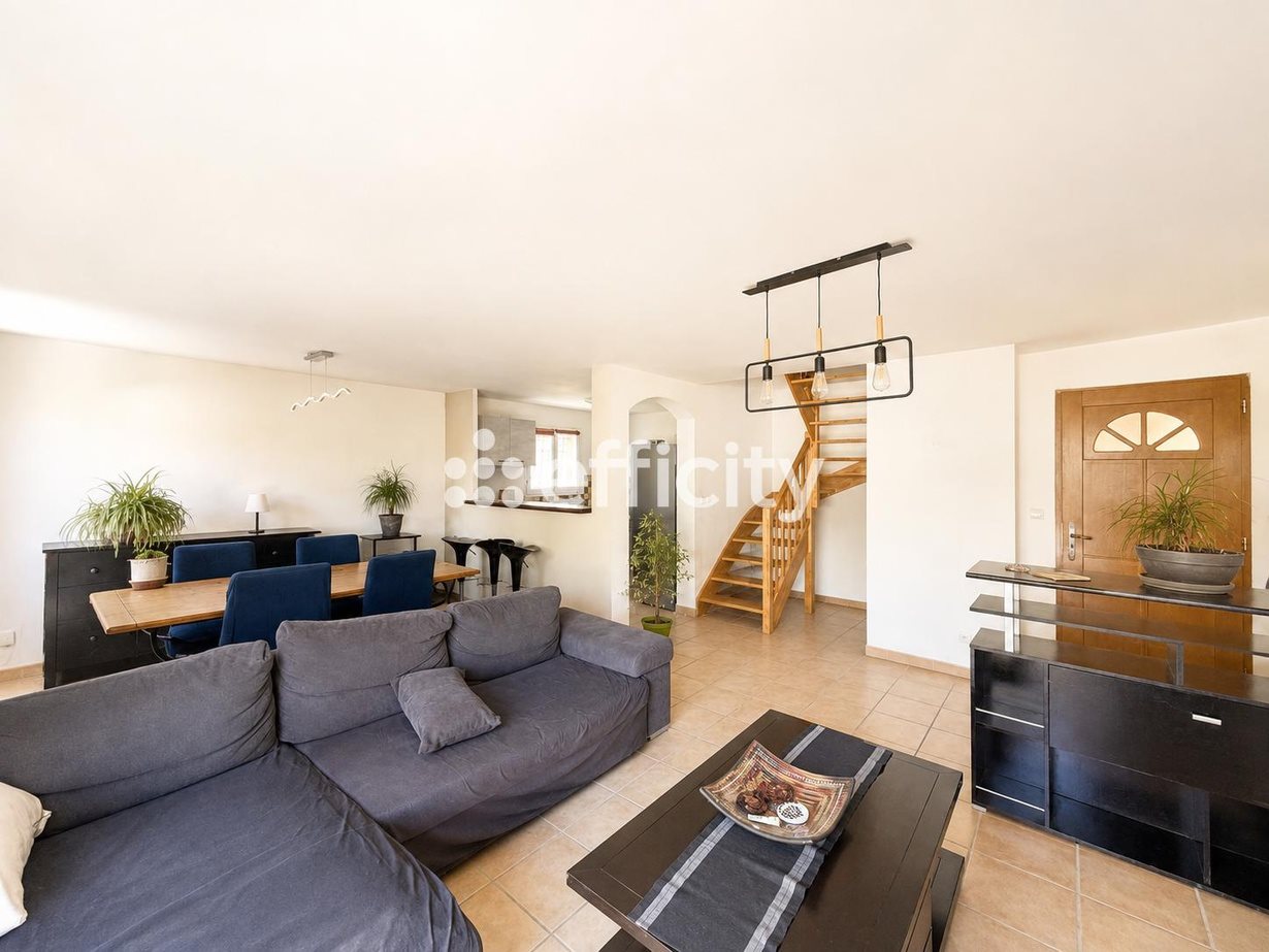 Maison à vendre, 90m², Redessan