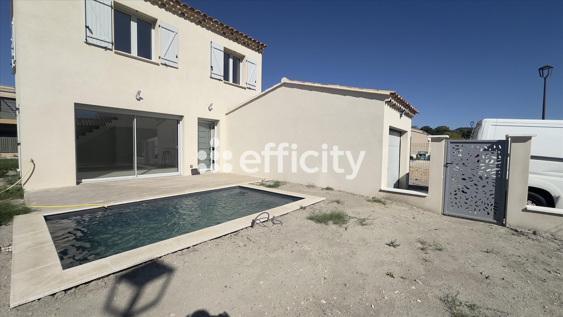 Maison à vendre, 4m², Mazan
