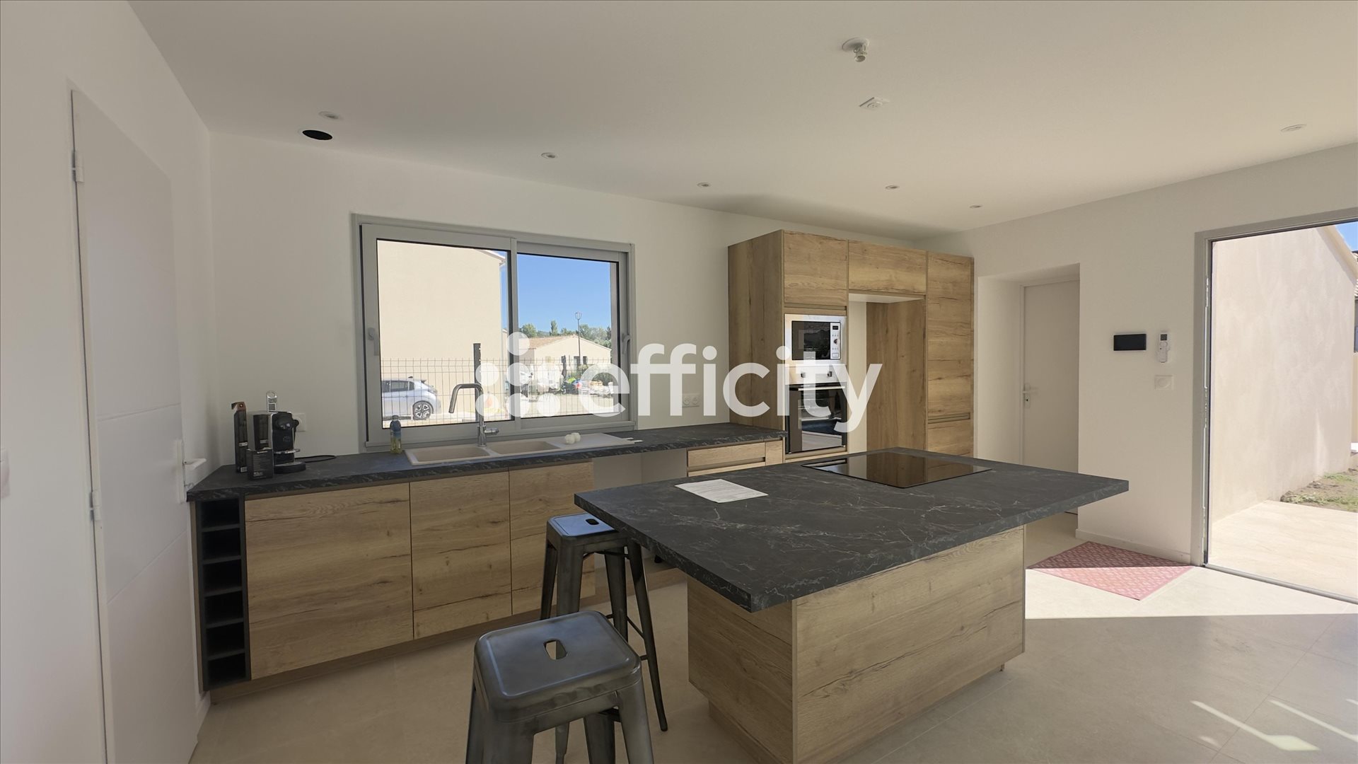 Maison à vendre, 4m², Mazan