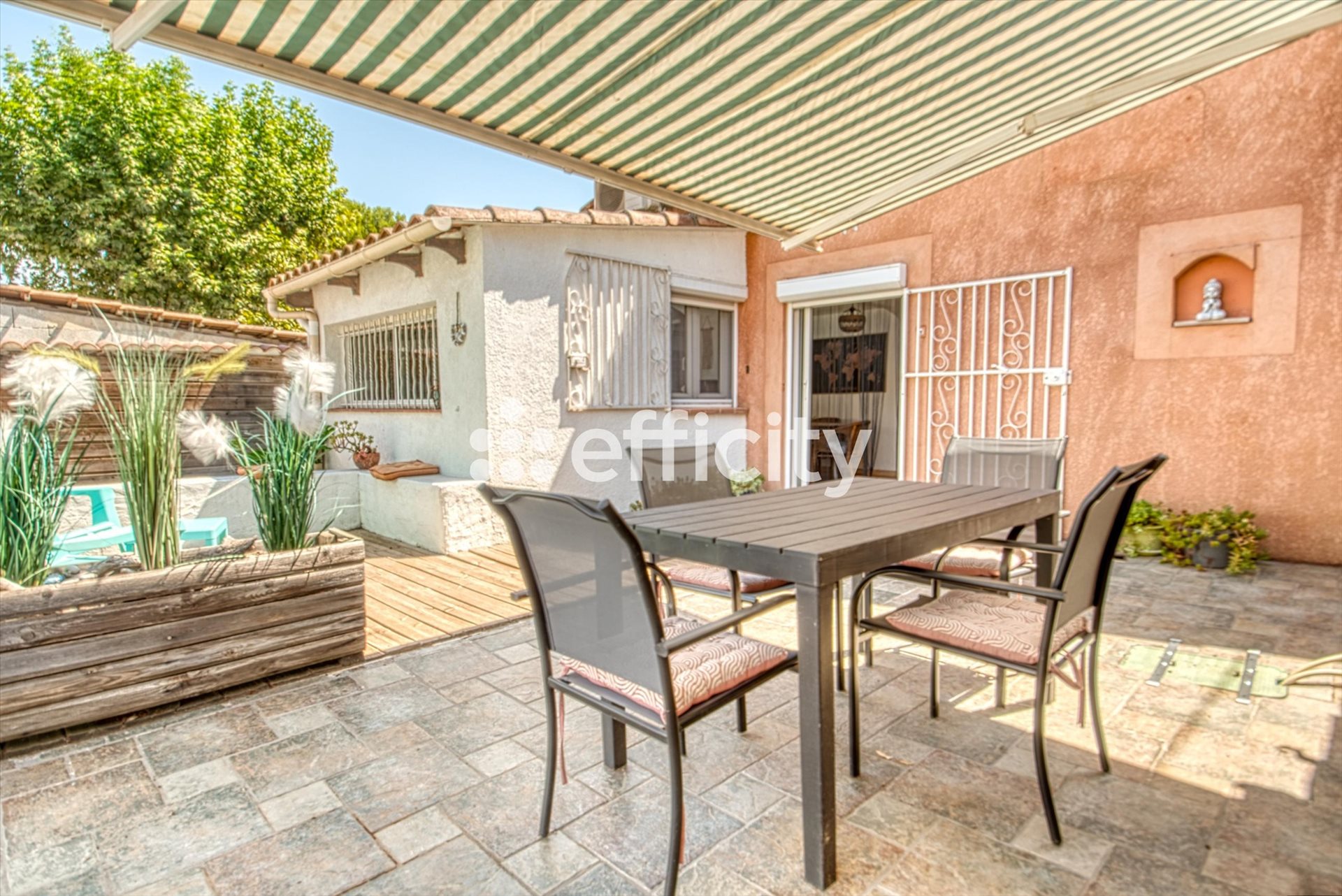 Maison à vendre, 97m², Saint-Mitre-les-Remparts