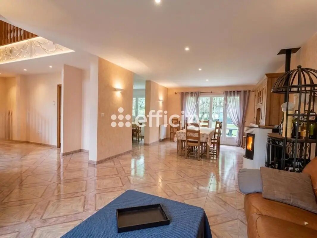 Maison à vendre, 211m², Sonchamp