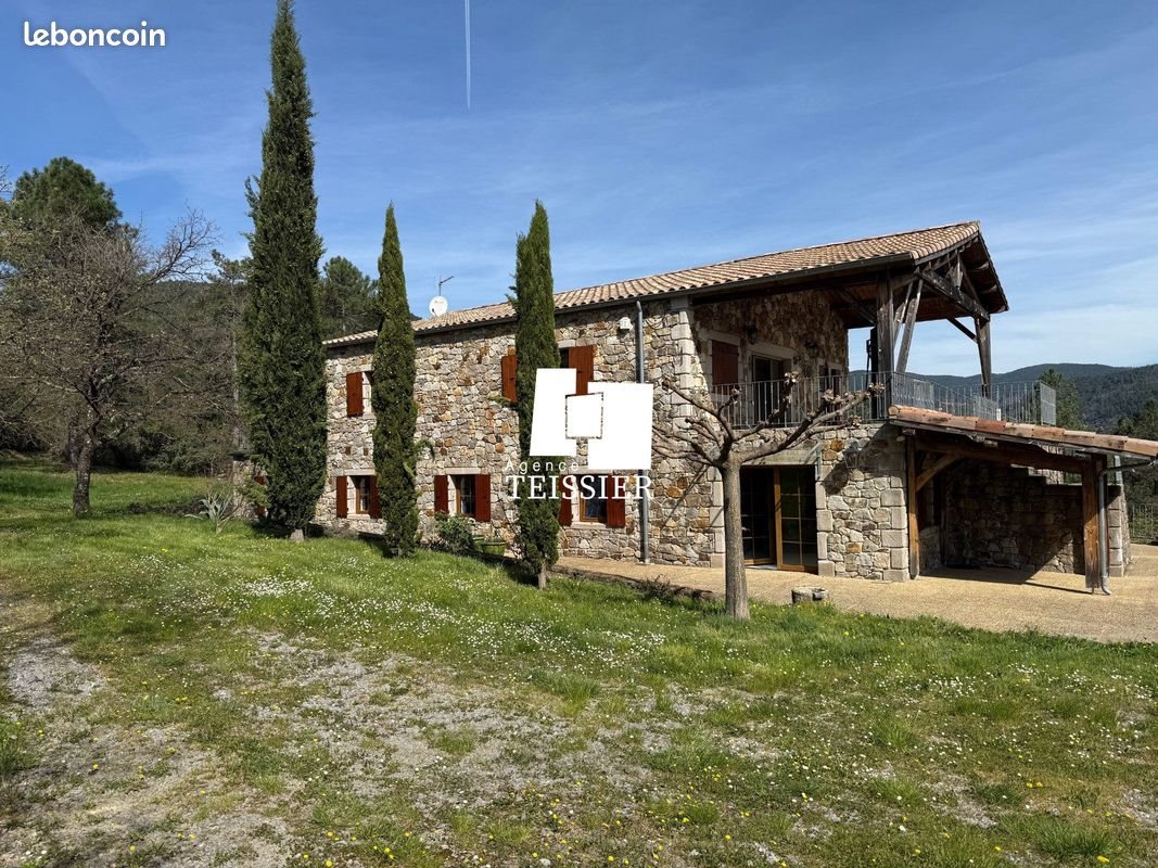 Maison à vendre, 217m², Saint-Pierre-Saint-Jean