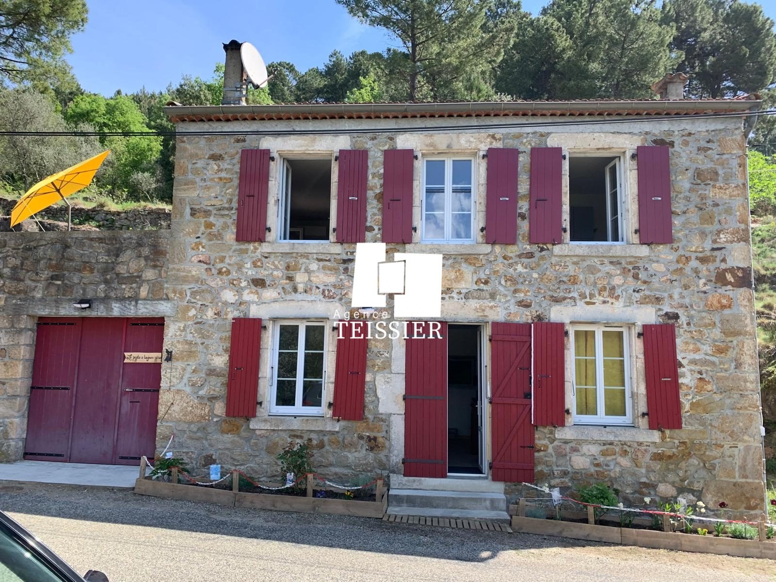 Maison à vendre, 72m², Saint-André-Lachamp
