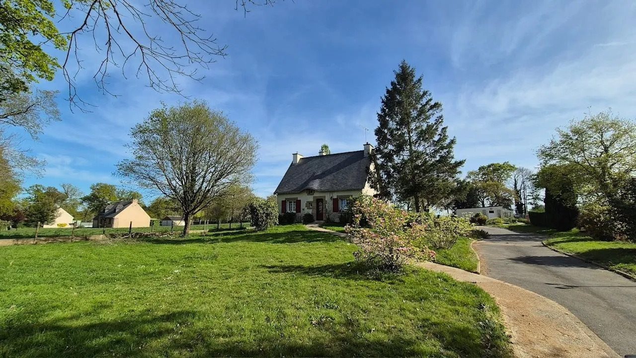 Maison à vendre, 129m², Bains-sur-Oust